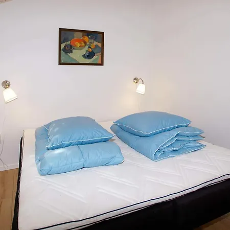 8 Person In Hemmet-by Traum Nyaraló