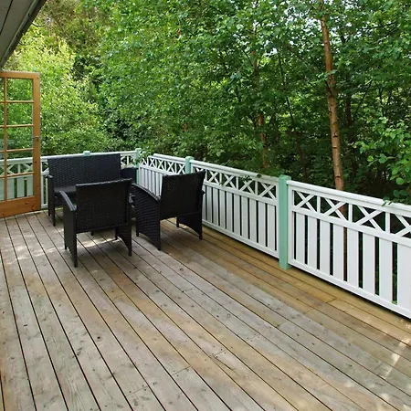 8 Person In Hemmet-by Traum * Hemmet